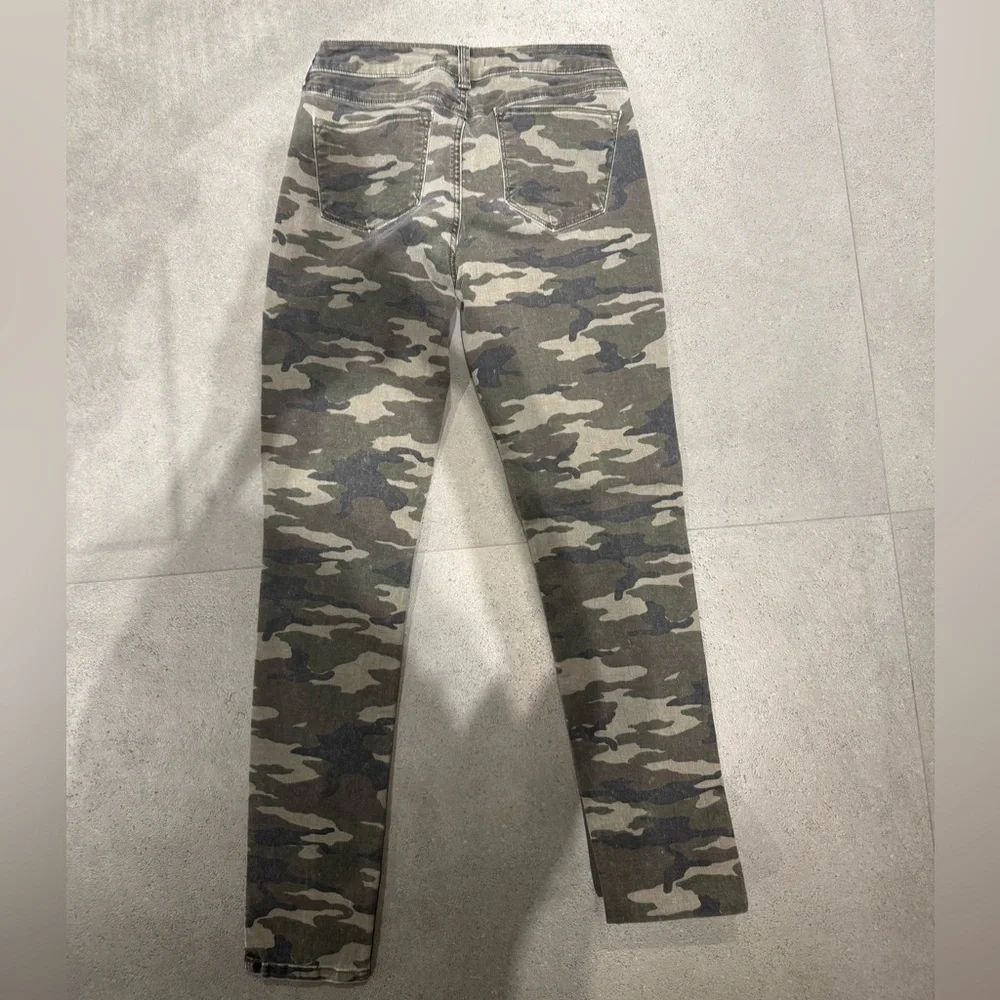 Kenneth Cole Camouflage Pants - Picture 2 of 4
